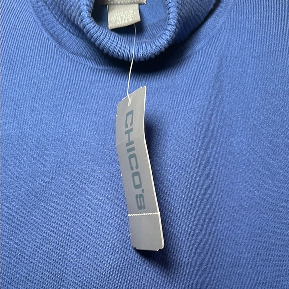 Chico's Silk Blend Sleeveless Blue Turtleneck Top 2 - Picture 7 of 8